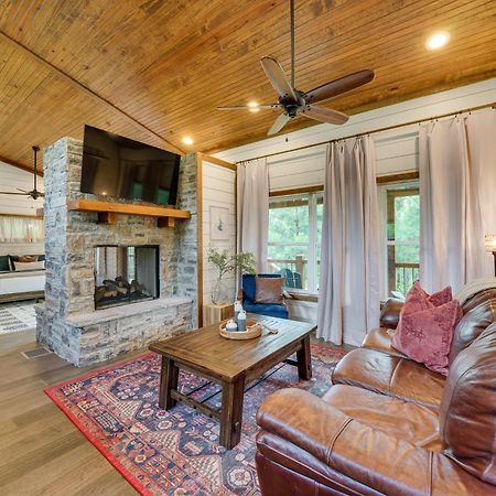 Tree-Lined Broken Bow Studio With Private Hot Tub! Екстер'єр фото