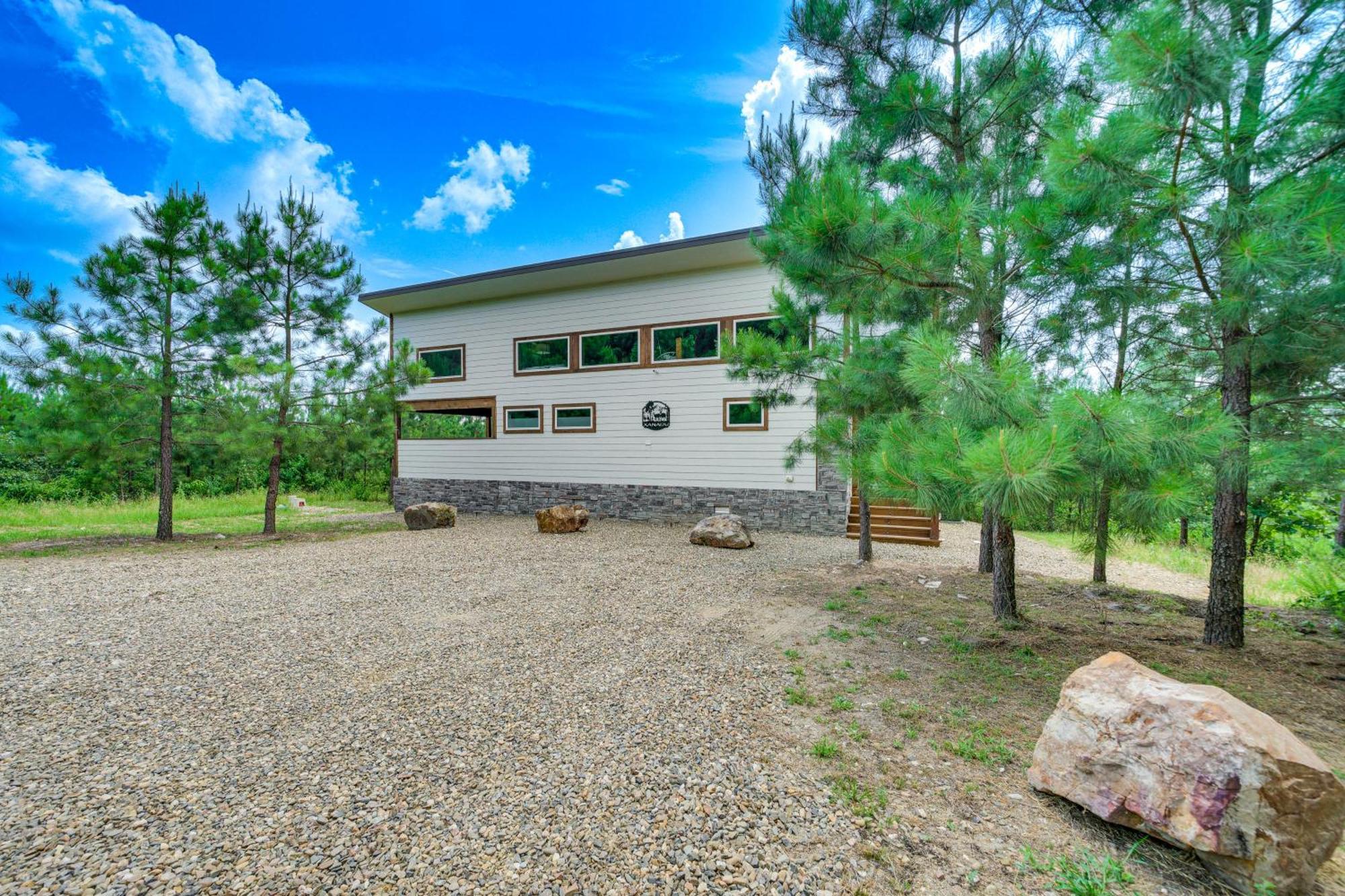 Tree-Lined Broken Bow Studio With Private Hot Tub! Екстер'єр фото